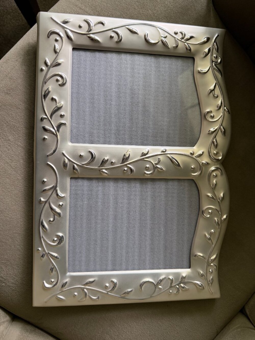 Lenox Double Picture Silver Frame Leaf Design Wedding Picture & Invitation Frame - Picture 3 of 6